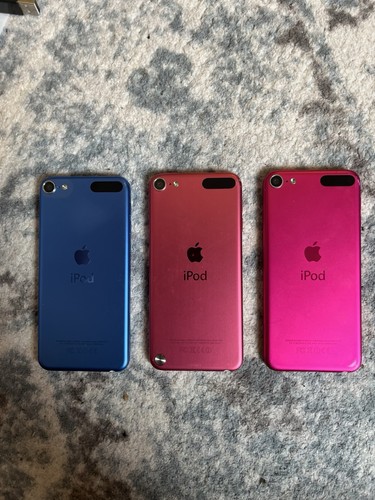 Lot ipod touch devices - of,
